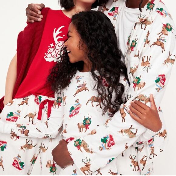 Old Navy Reindeers pajama Pants - Picture 6 of 14